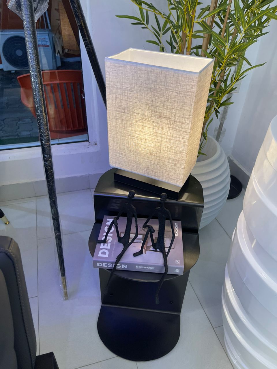 Table lamp