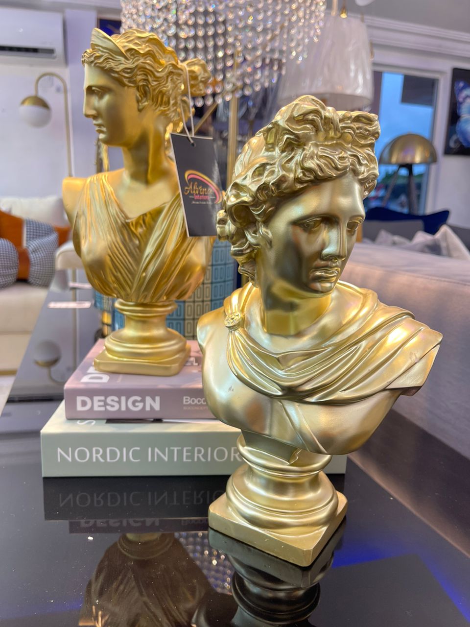 Decorative figurine