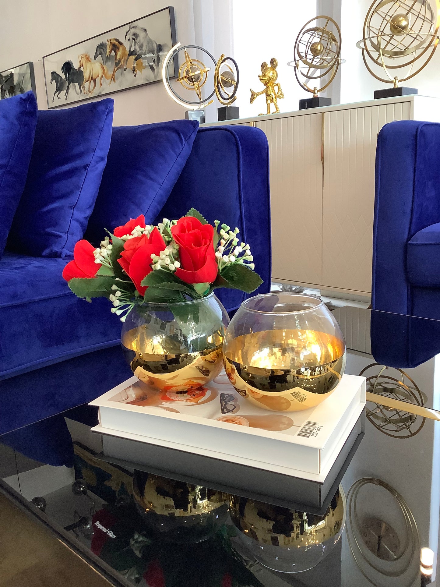 Gold vase and flower