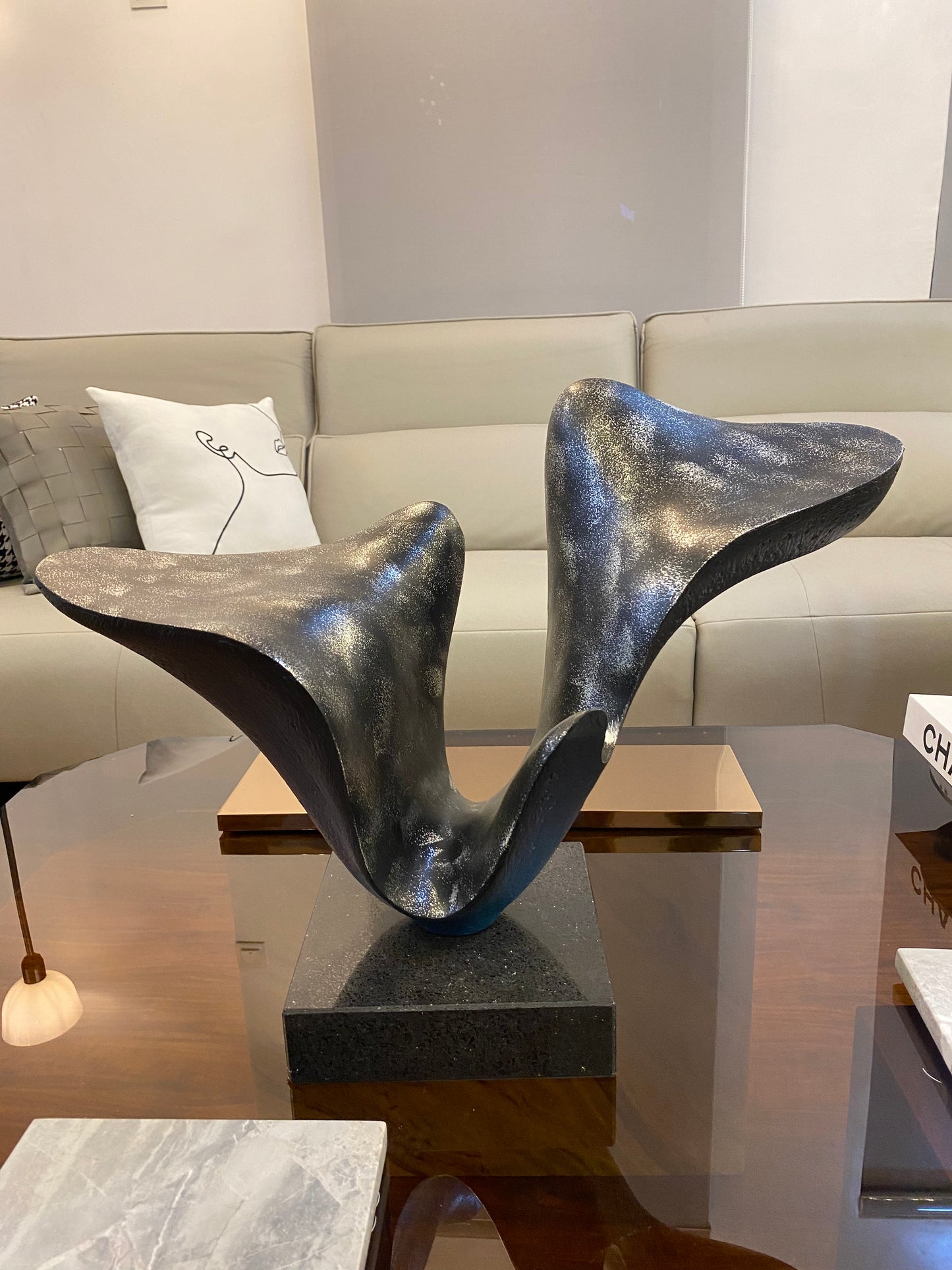 Luxury wing decor