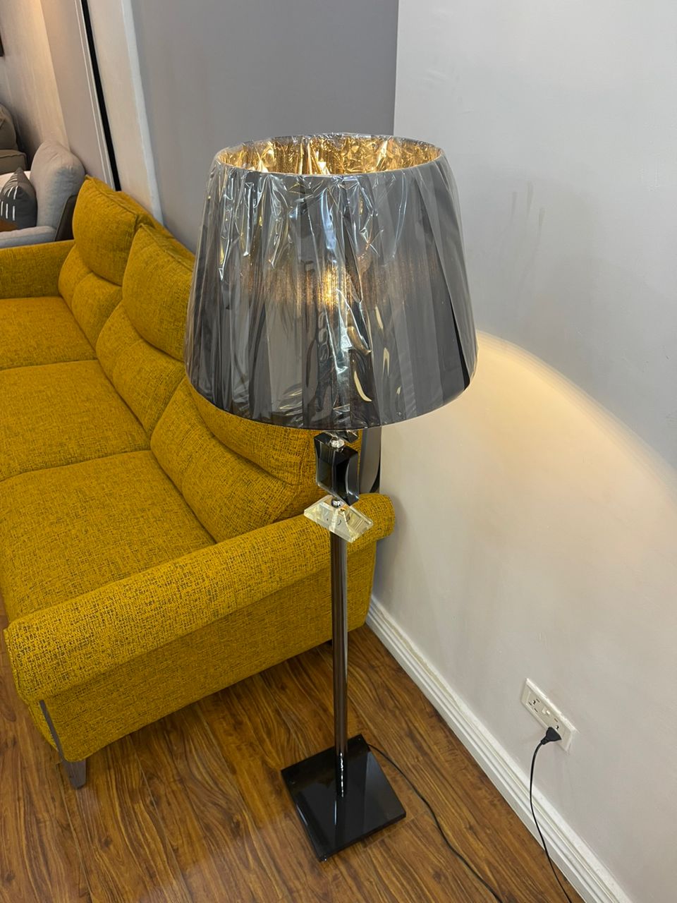 Crystal Black Standing lamp