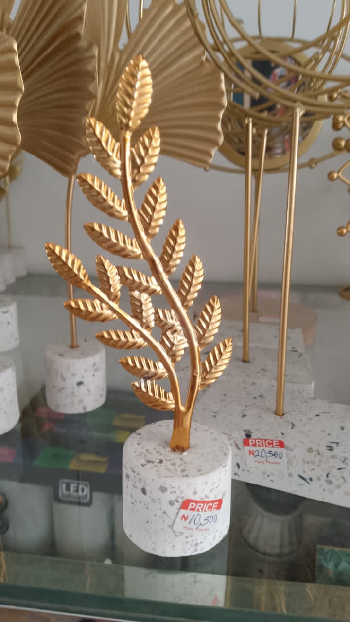 Leaf decor