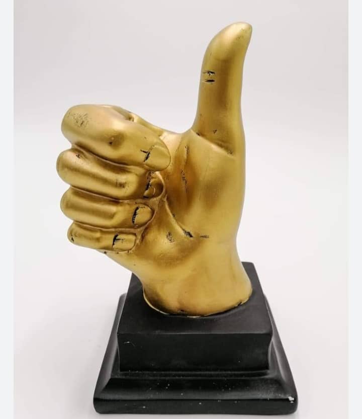 Thumb hand decor