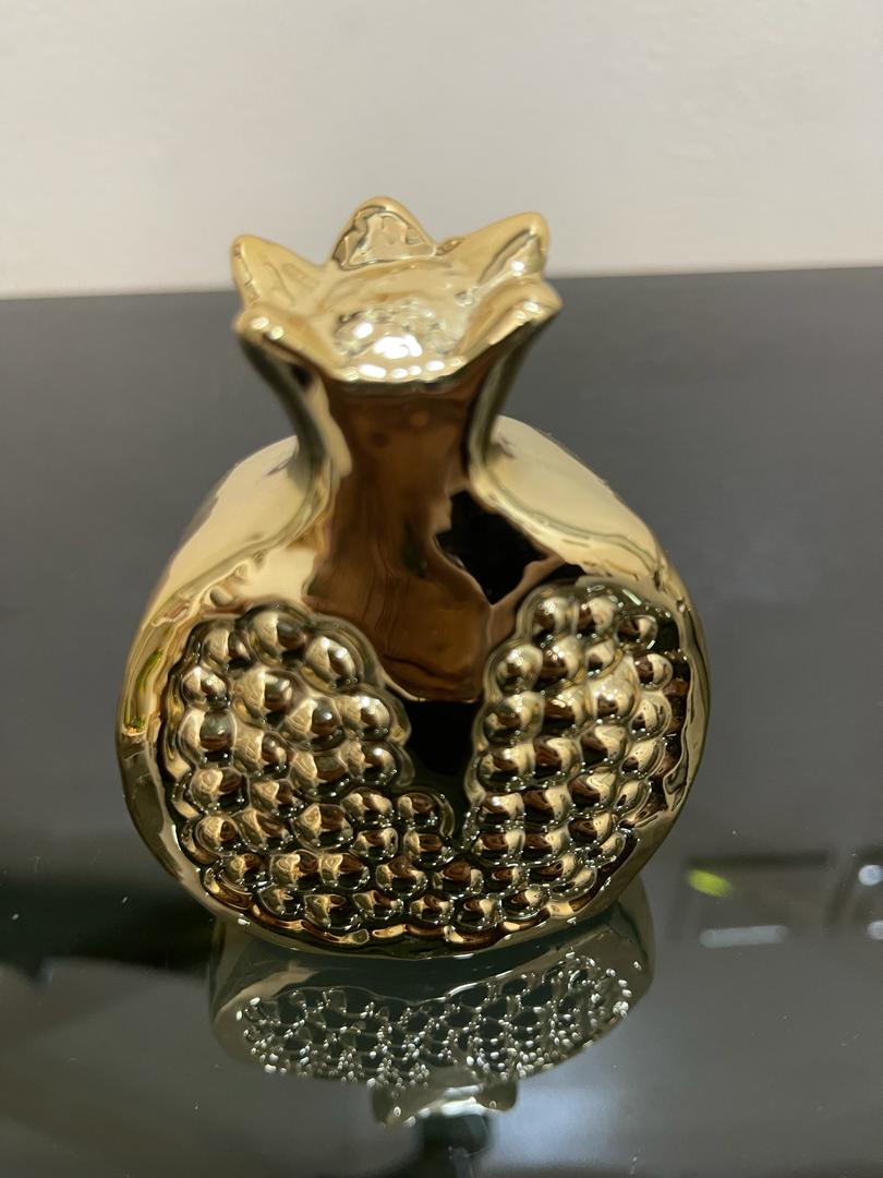 Half apple decor