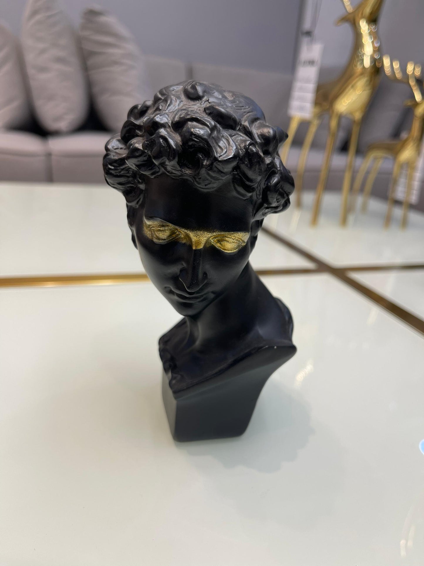 Sculpture decor