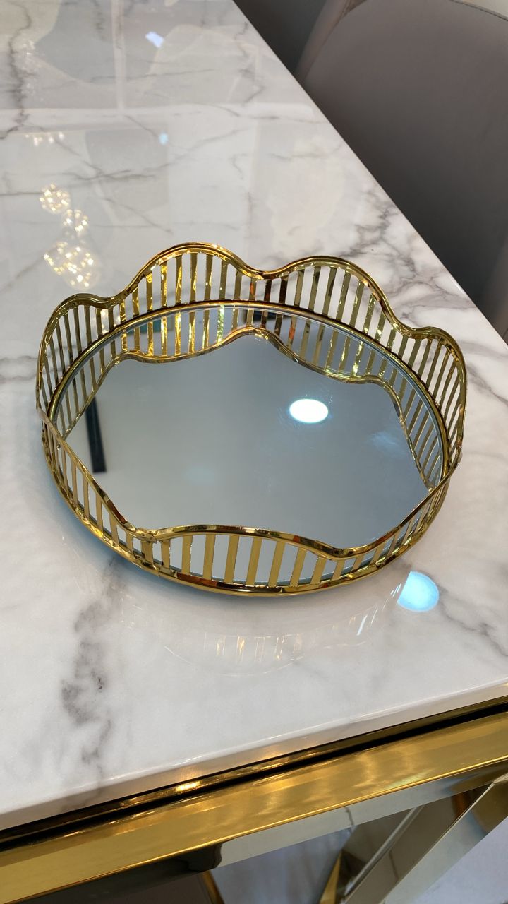 Vanity tray decor