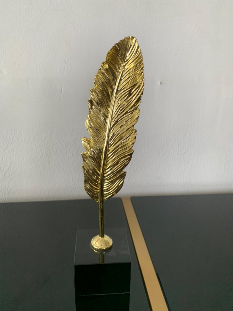 Luxury leaf decor
