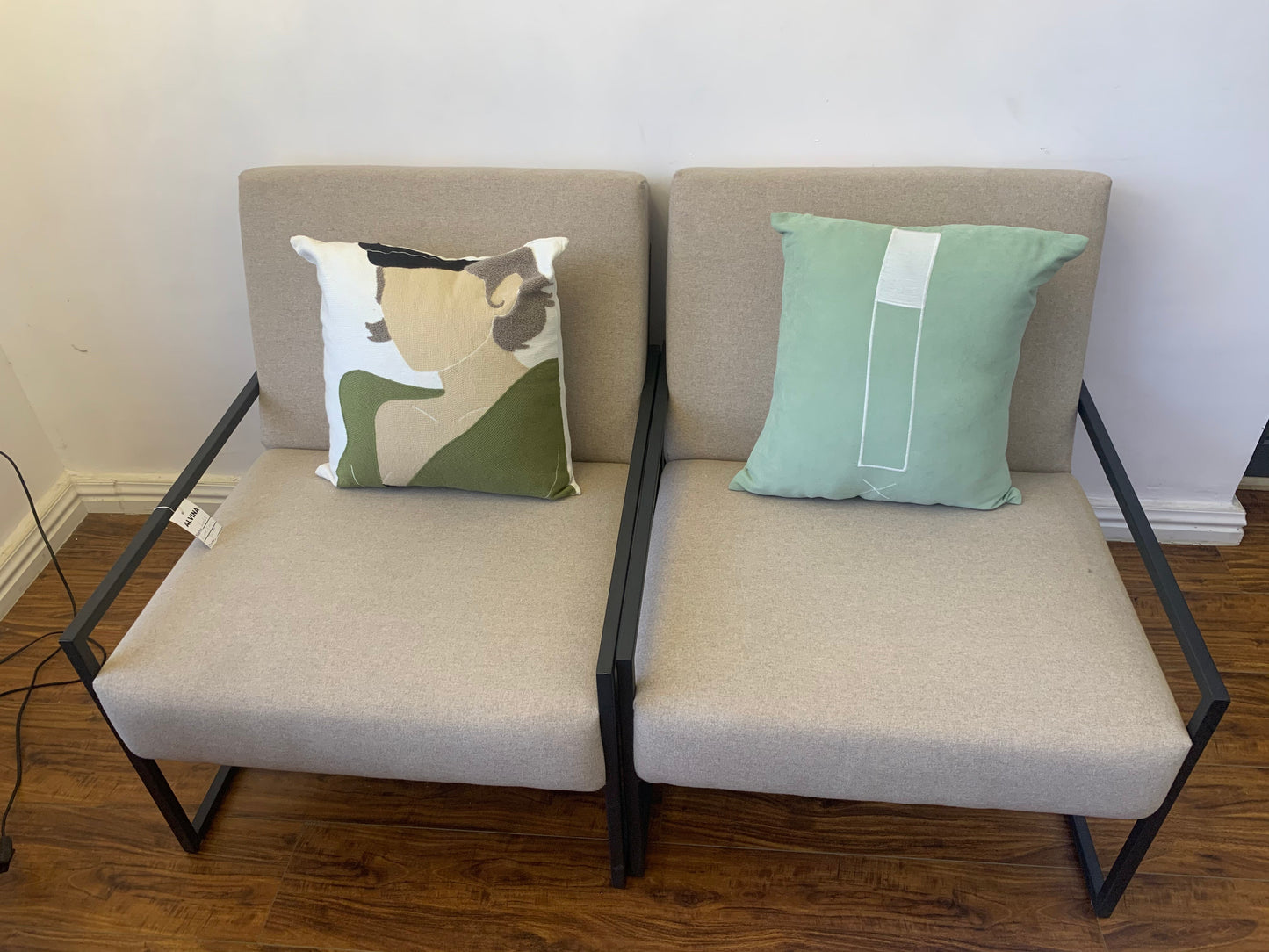 Accent chair