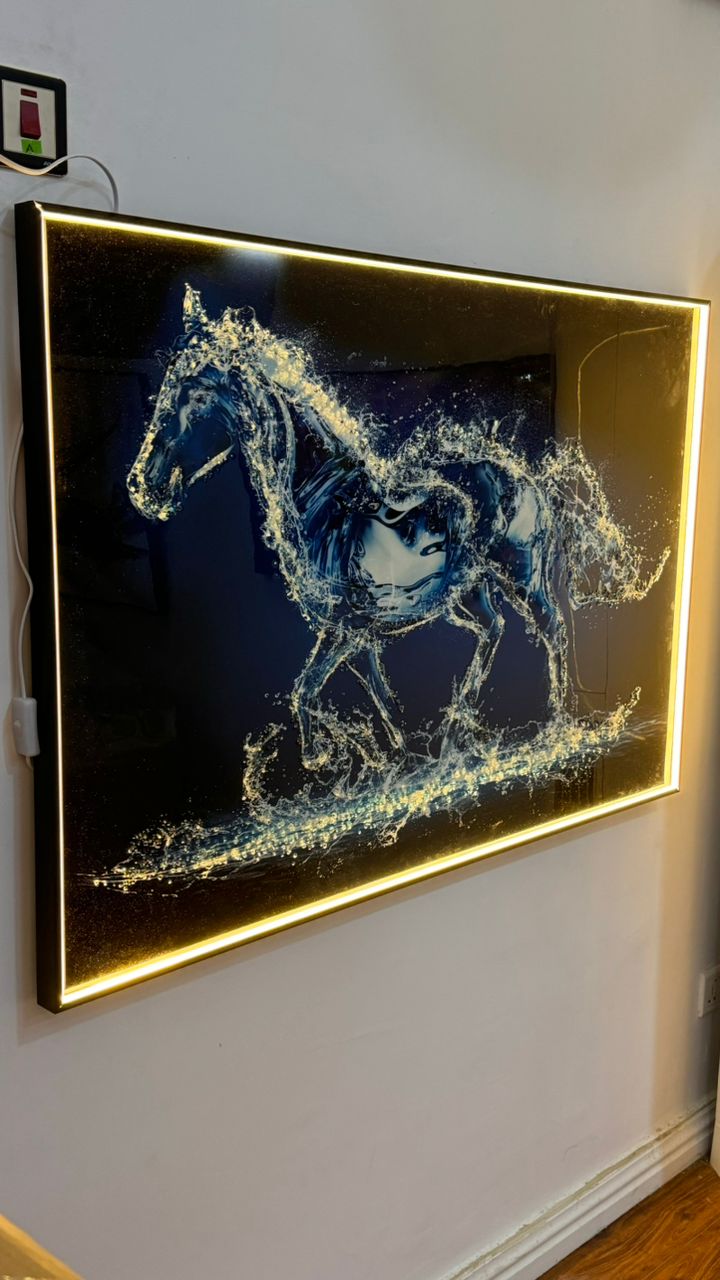 100 by 140cm LED Horse frame
