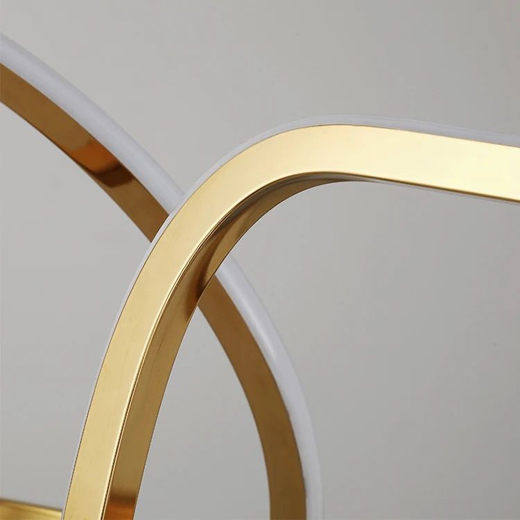 5 rings chandelier