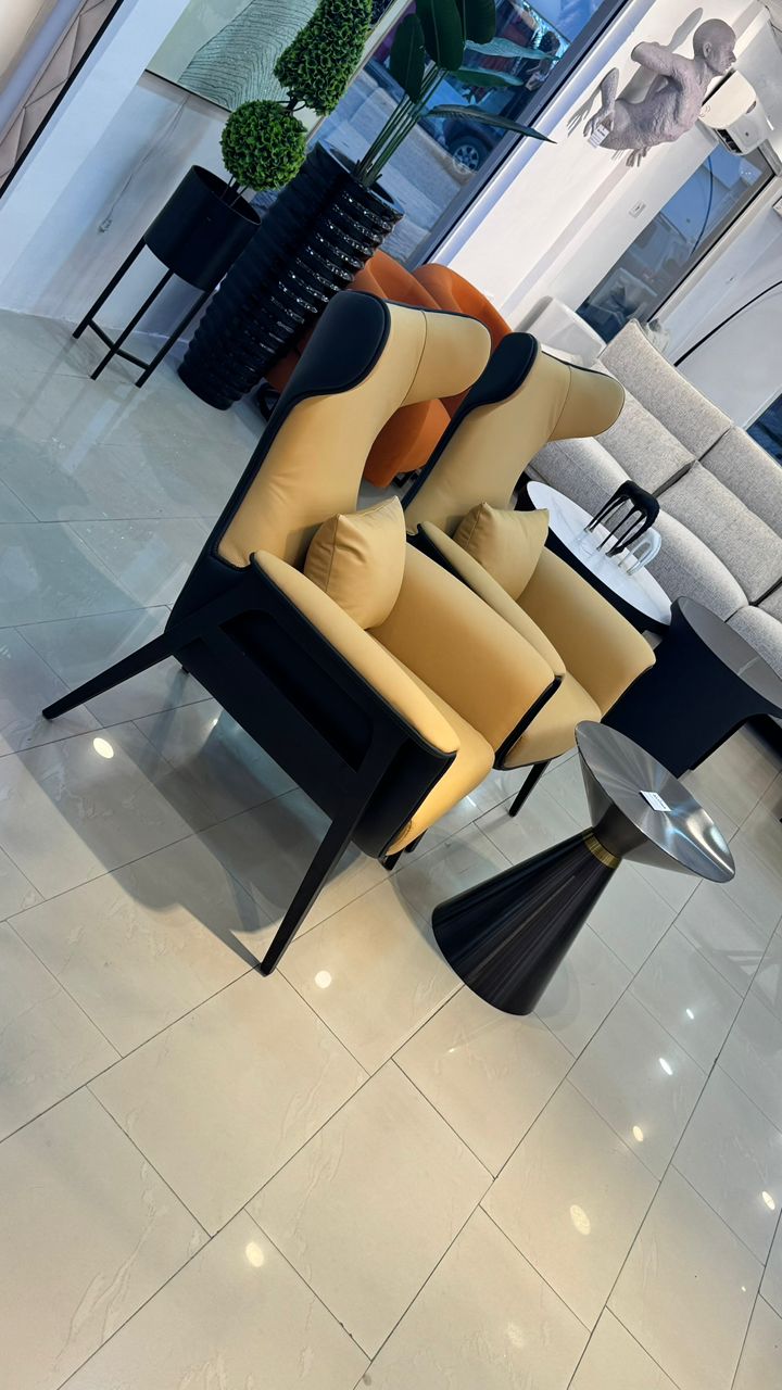 Accent chairs