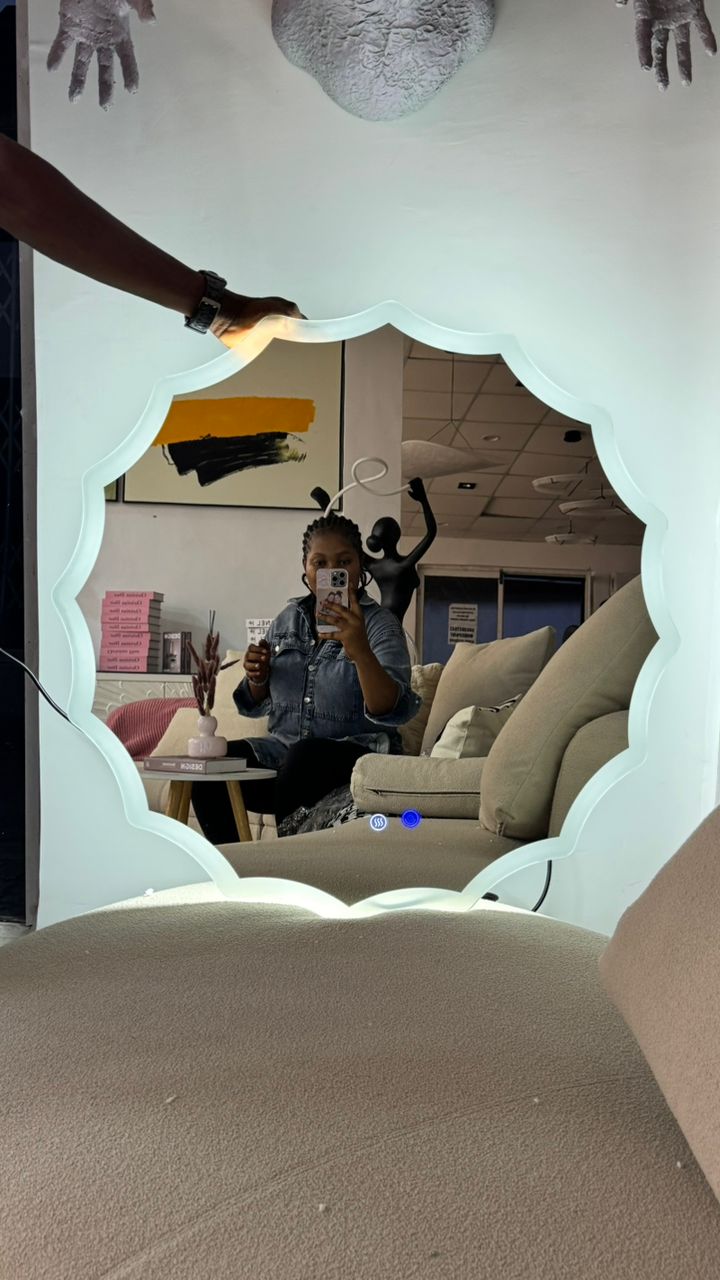 Round LED mirrors
