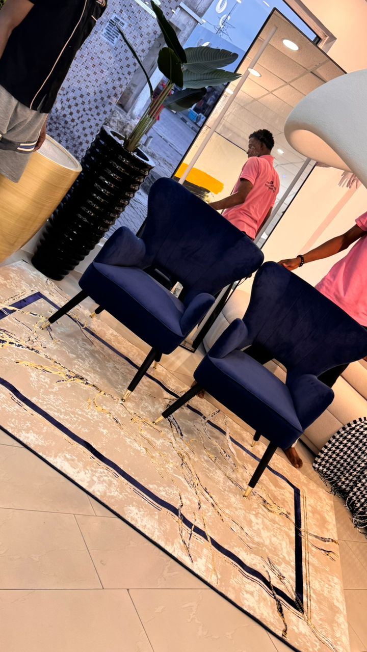 Accent chairs