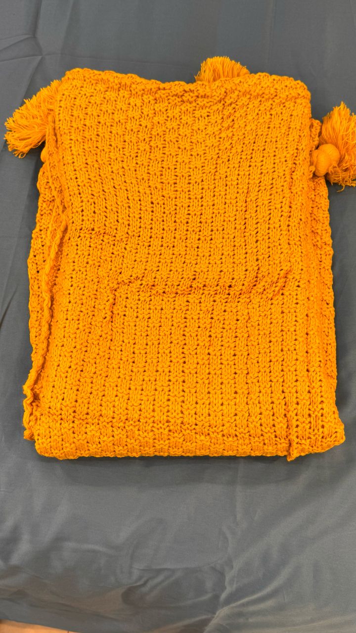 Throw blanket