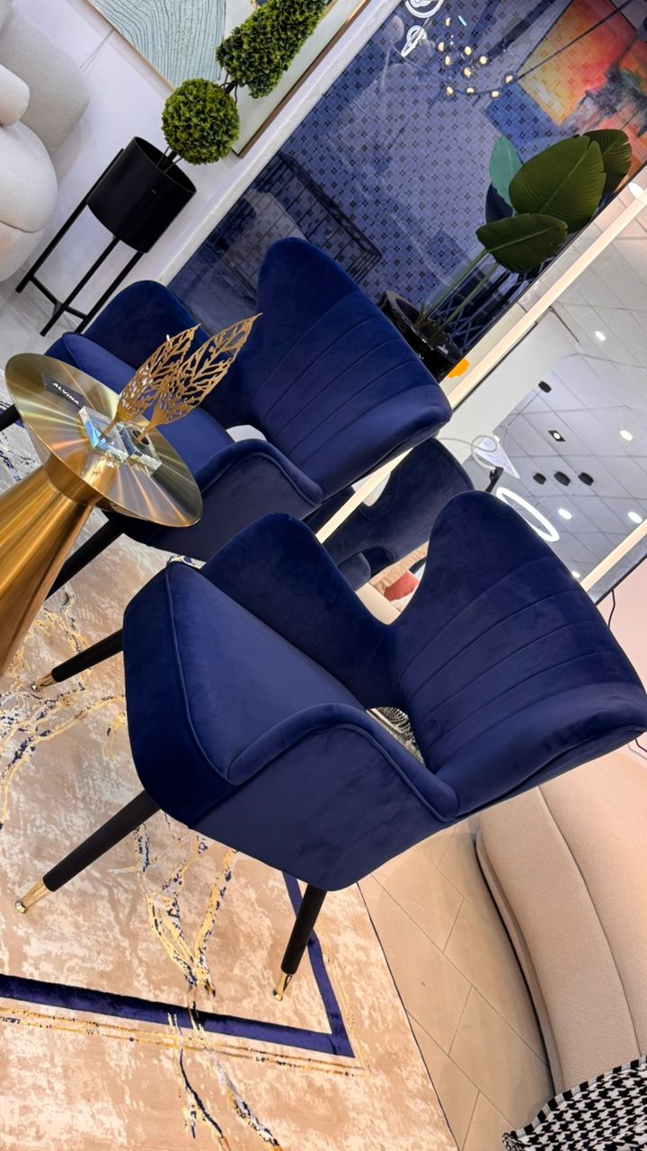 Accent chairs