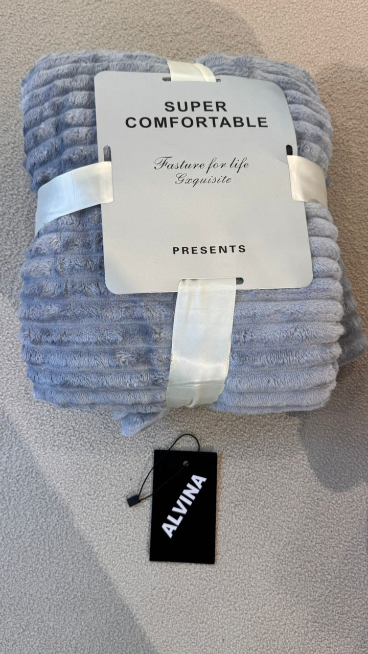 Throw blanket