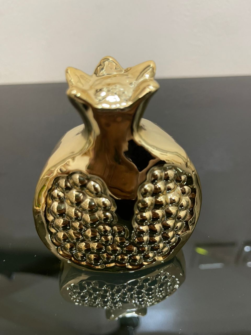 Half apple decor