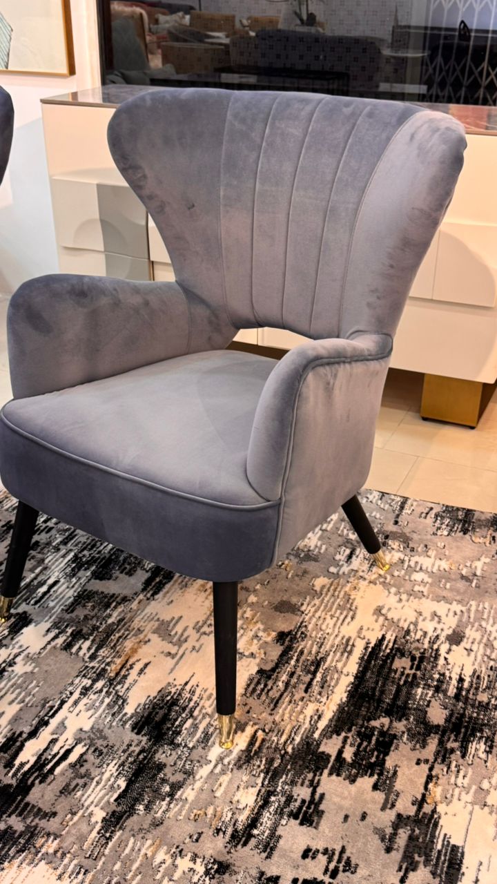 Accent chairs