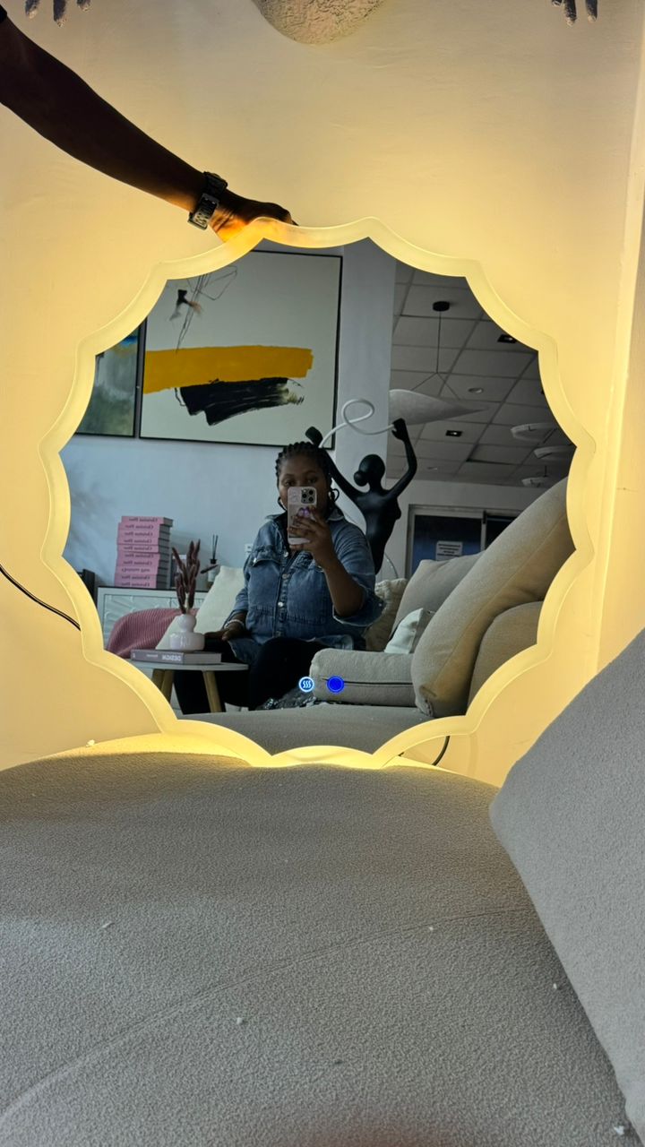 Round LED mirrors