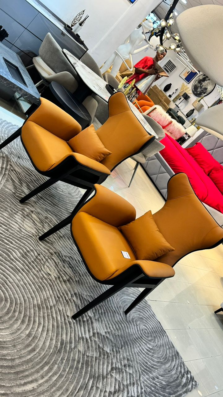 Accent chairs