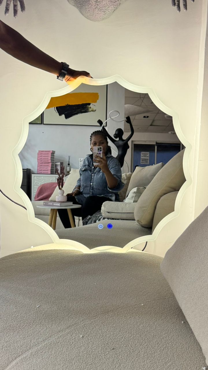 Round LED mirrors