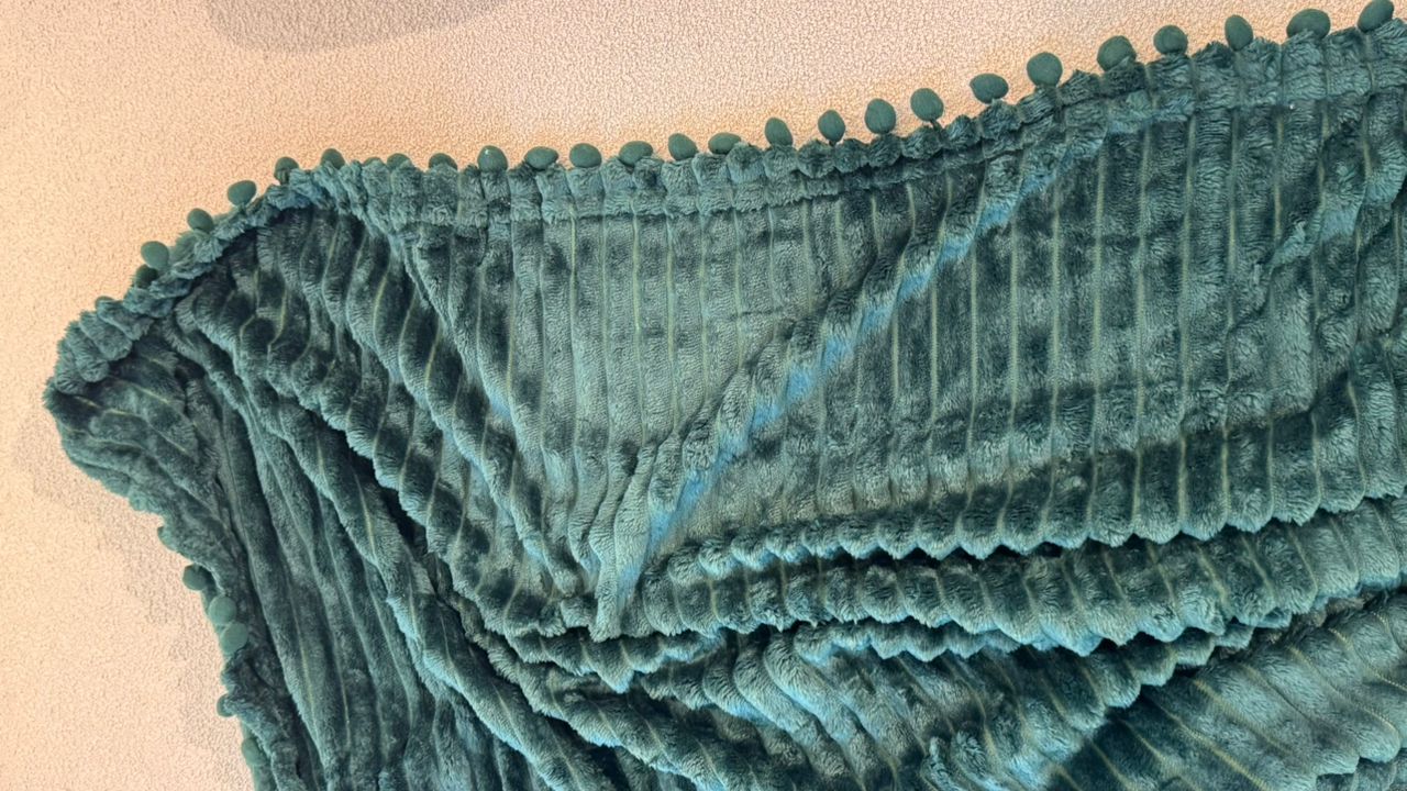 Throw blanket