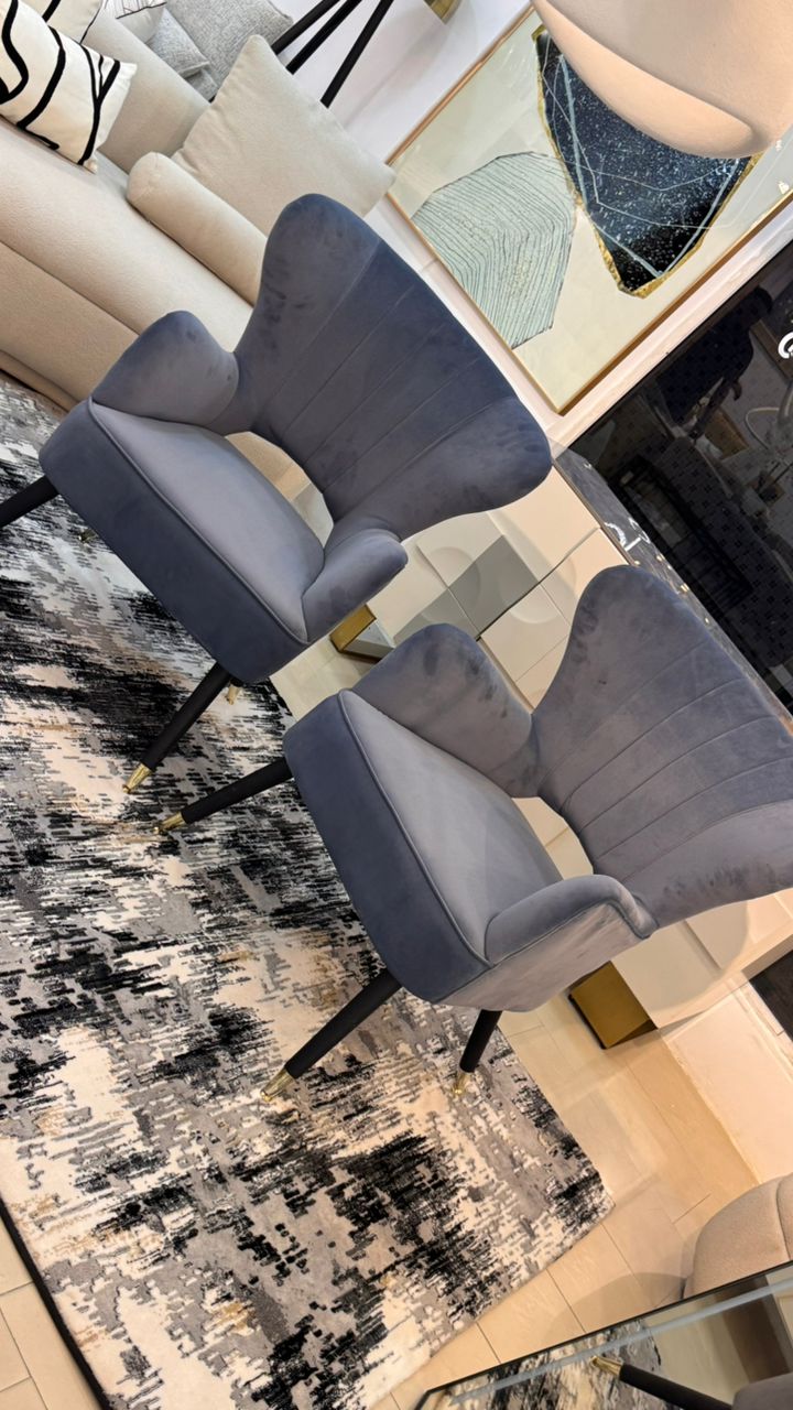 Accent chairs