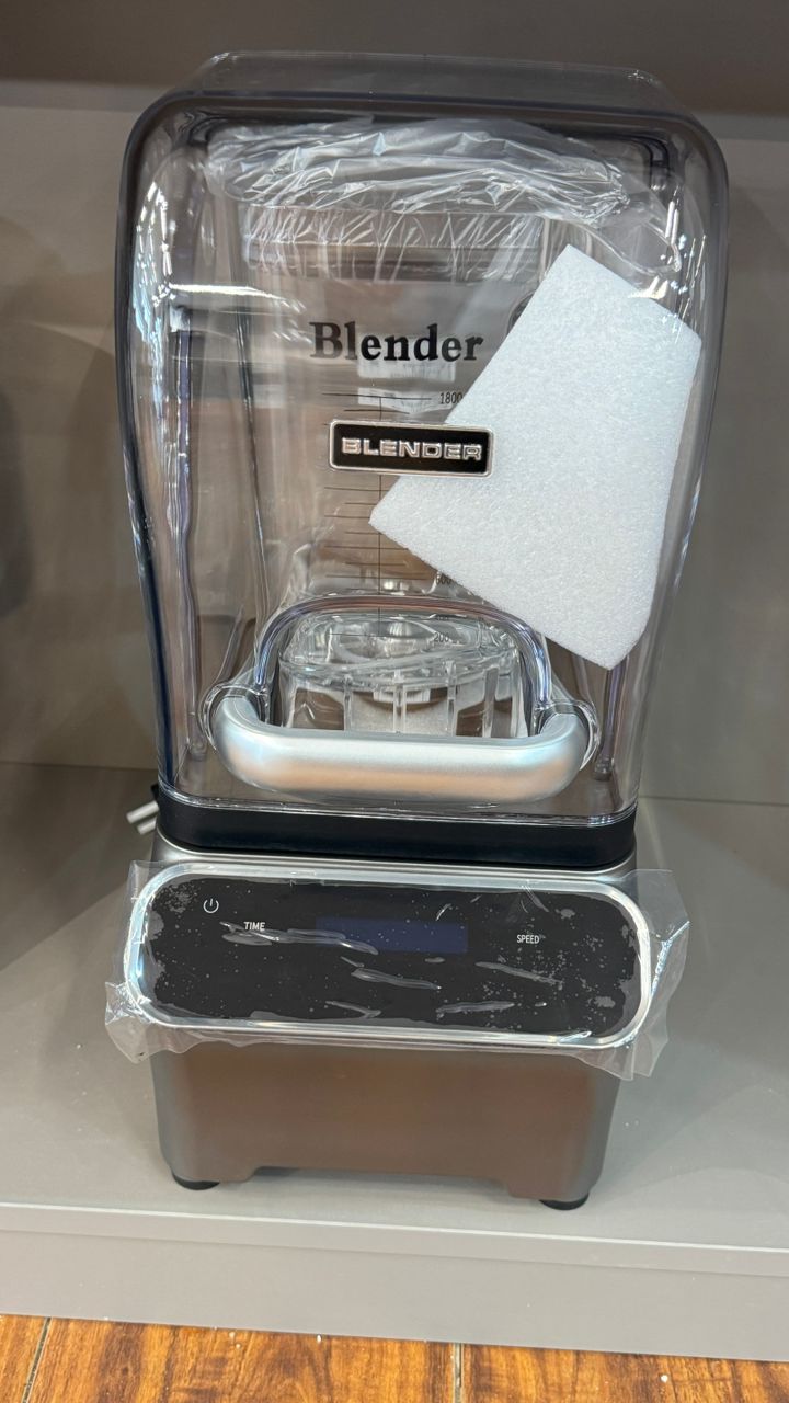 Heavy duty commercial Blender