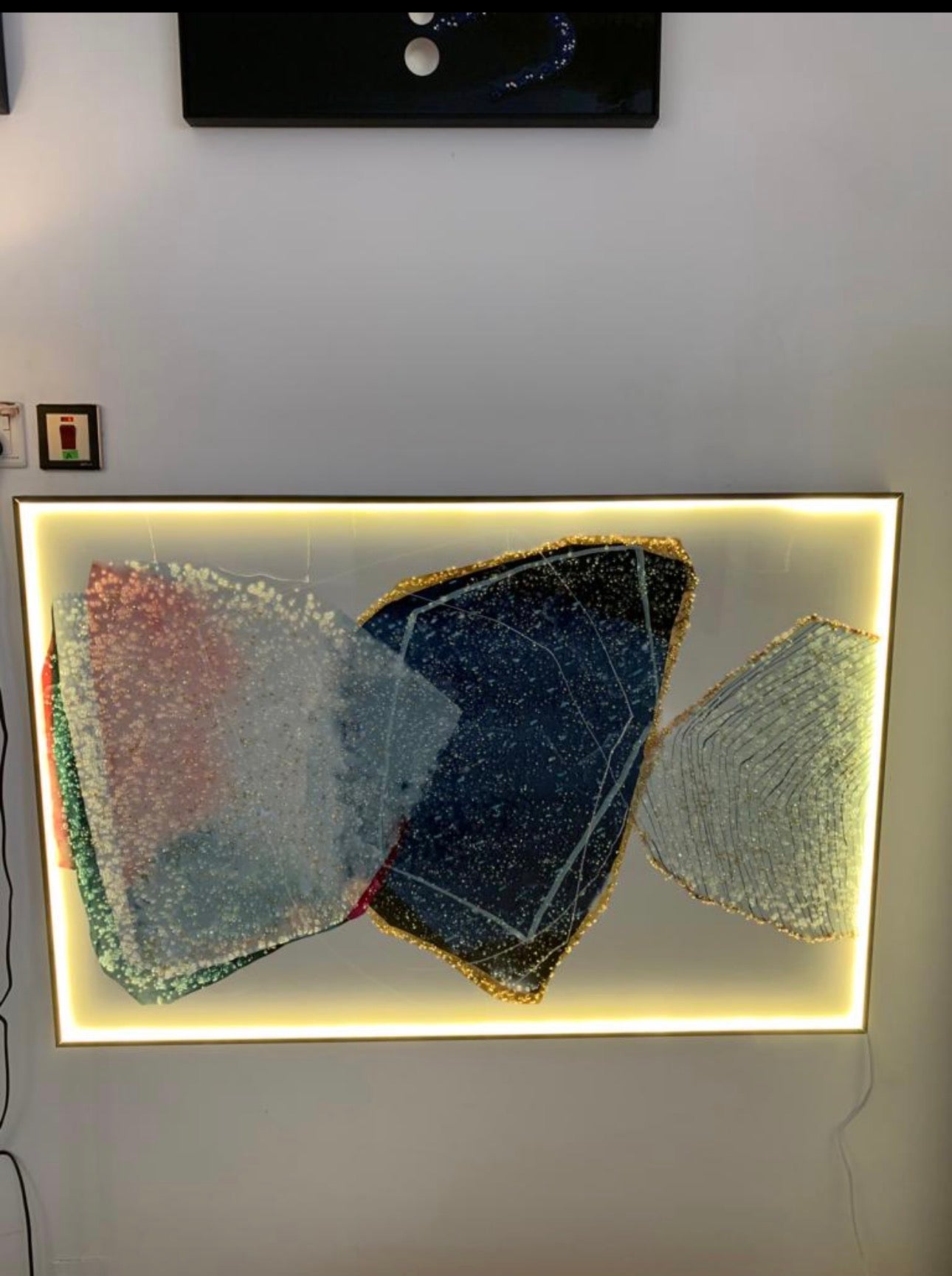 LED2B 100 by 150cm Crystal frame