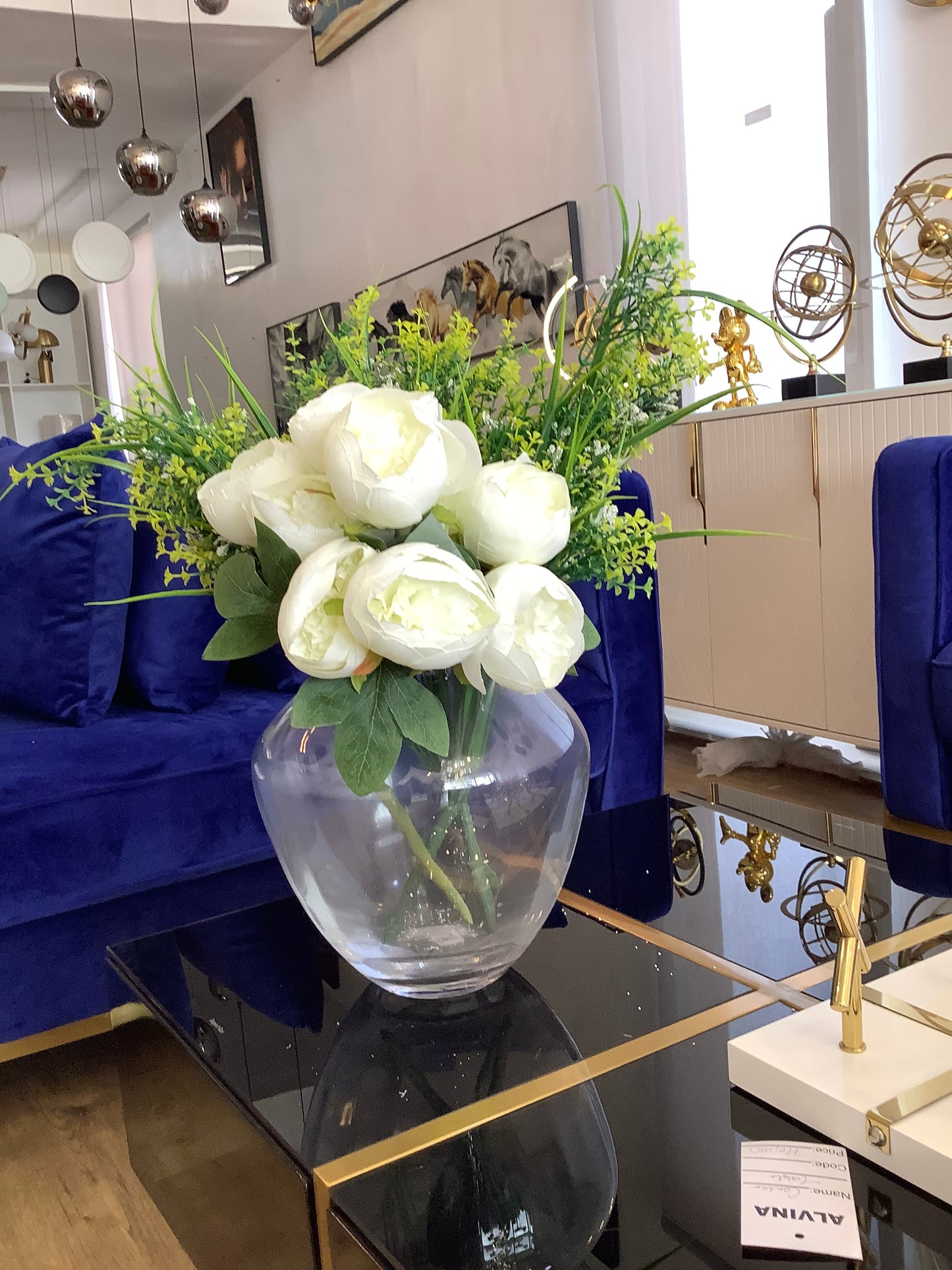 Transparent jar vase and rose
