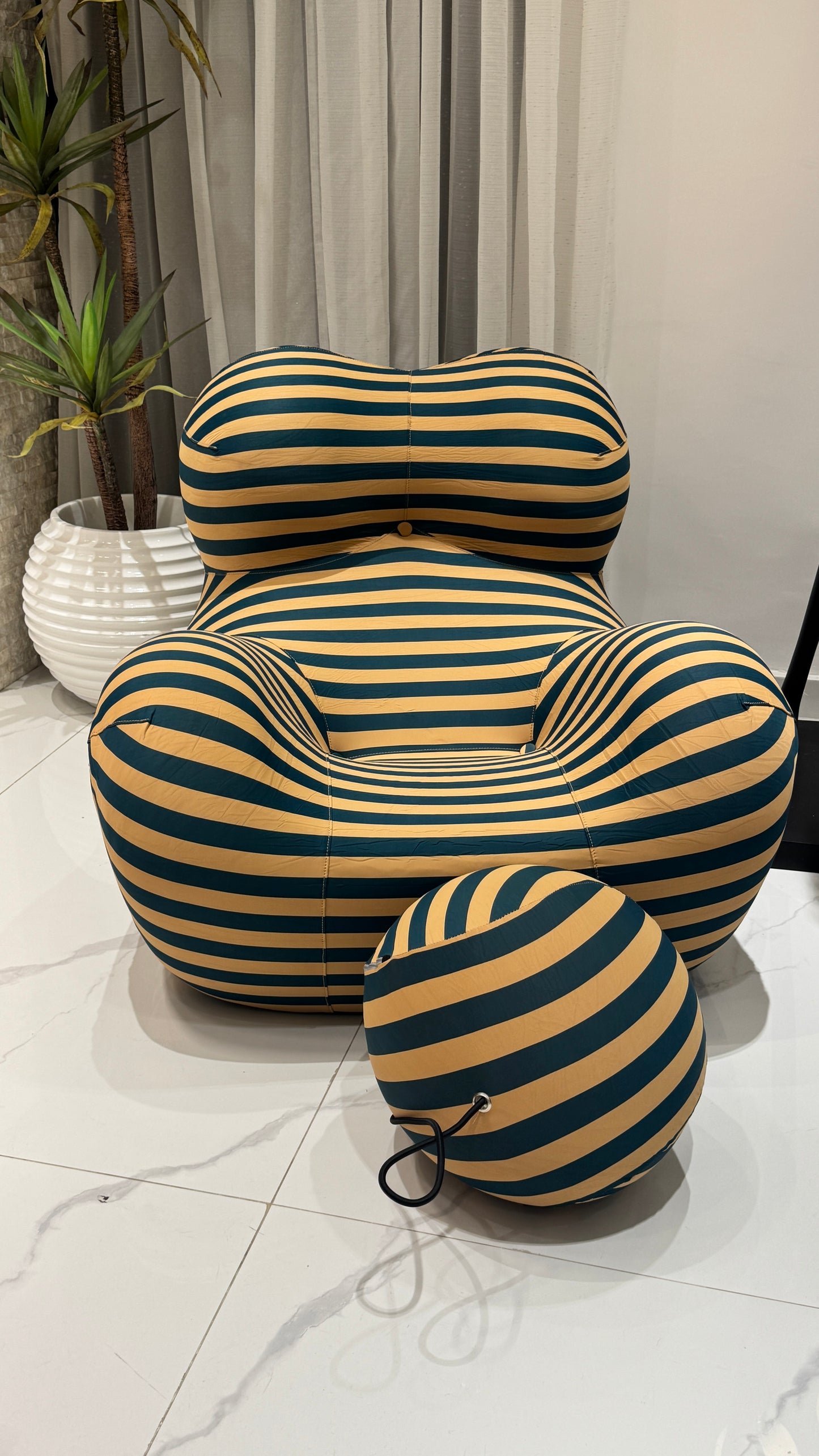Luxury Compressed Teddy Sofa-Space Saving Designer Chair