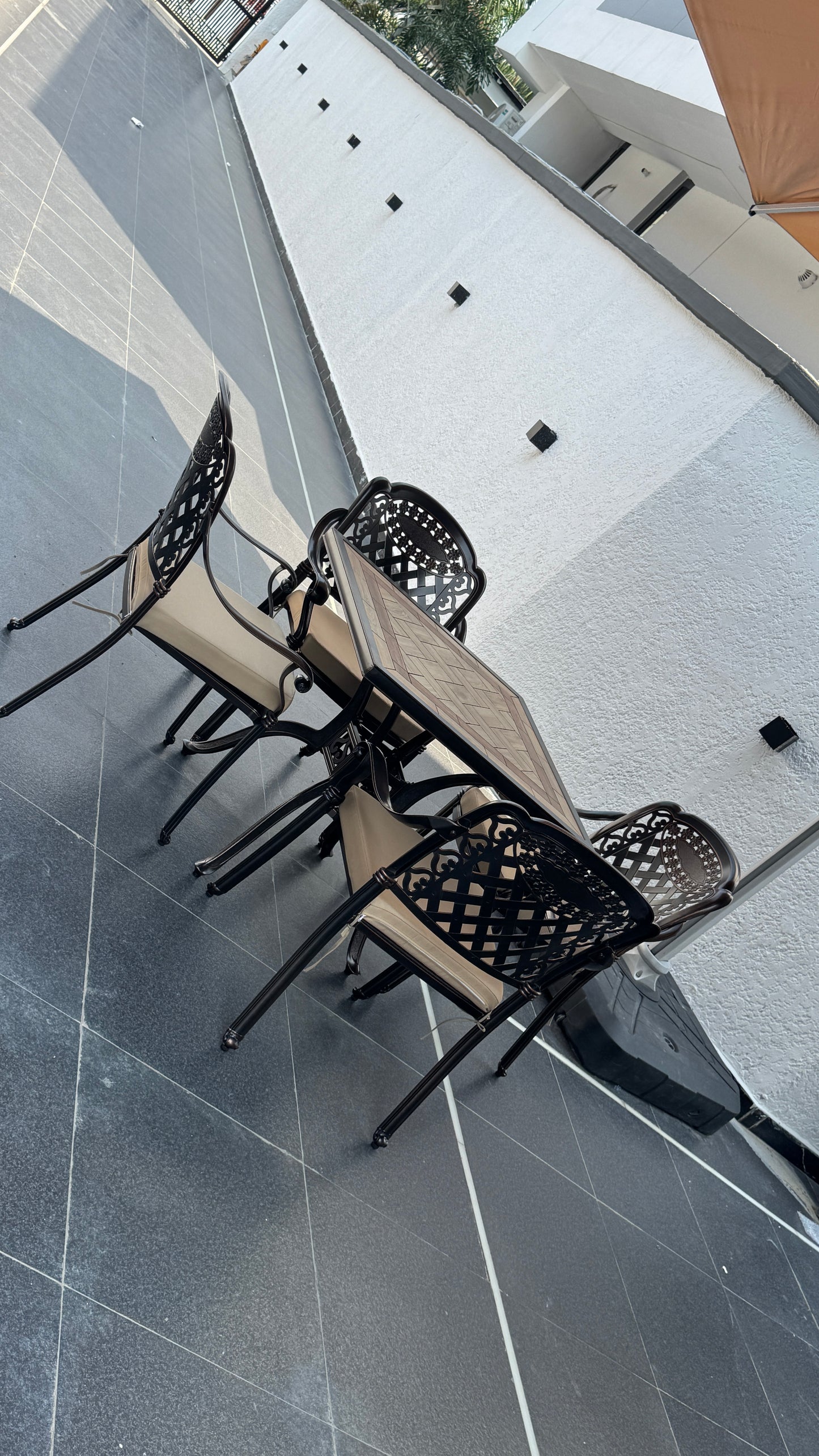 Outdoor table and chairs