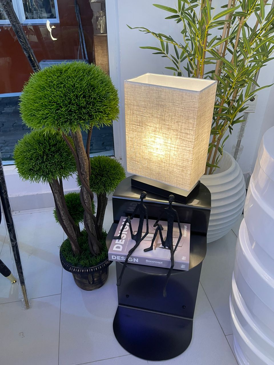 Table lamp