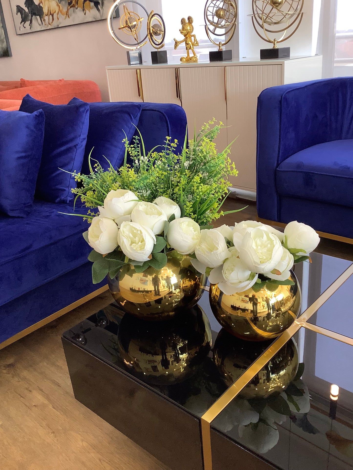 Fish bowl and flower