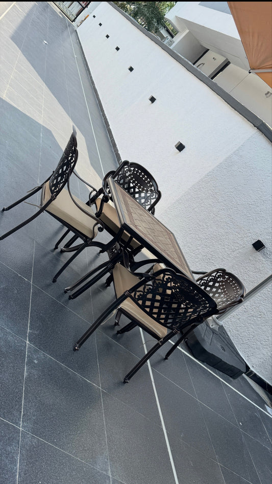 Outdoor table and chairs