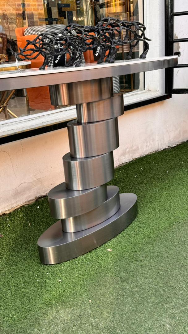 Console table