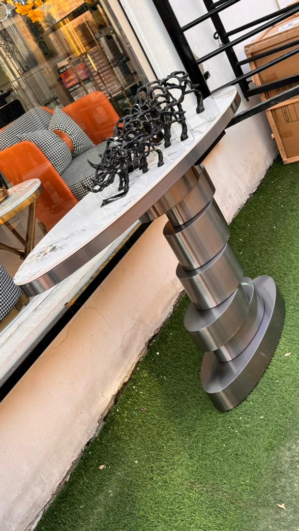 Console table