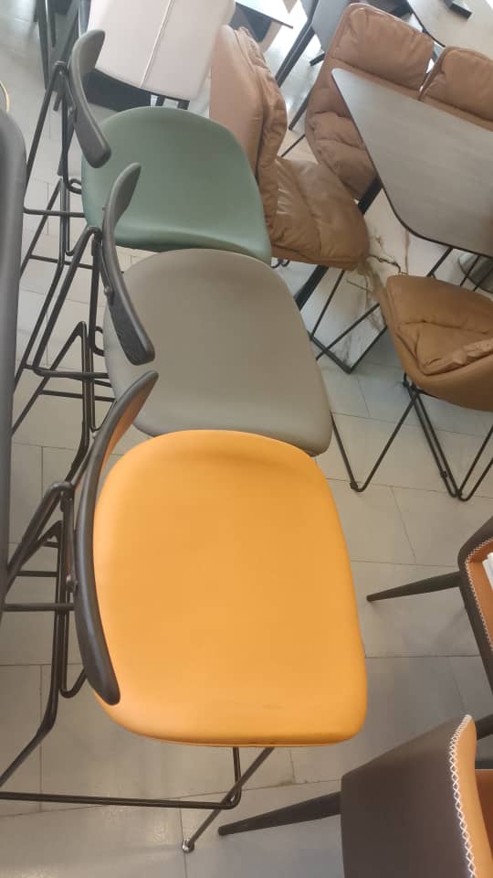 Bar stool