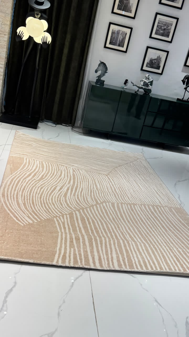 7 by 10ft rug (8283)