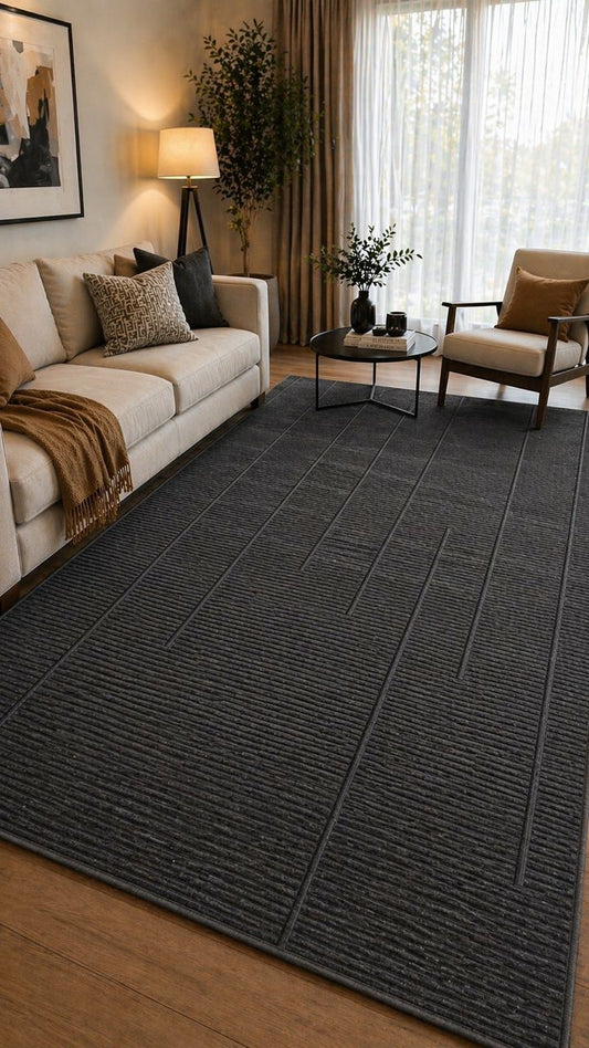 7 by 10ft rug ( dark grey)