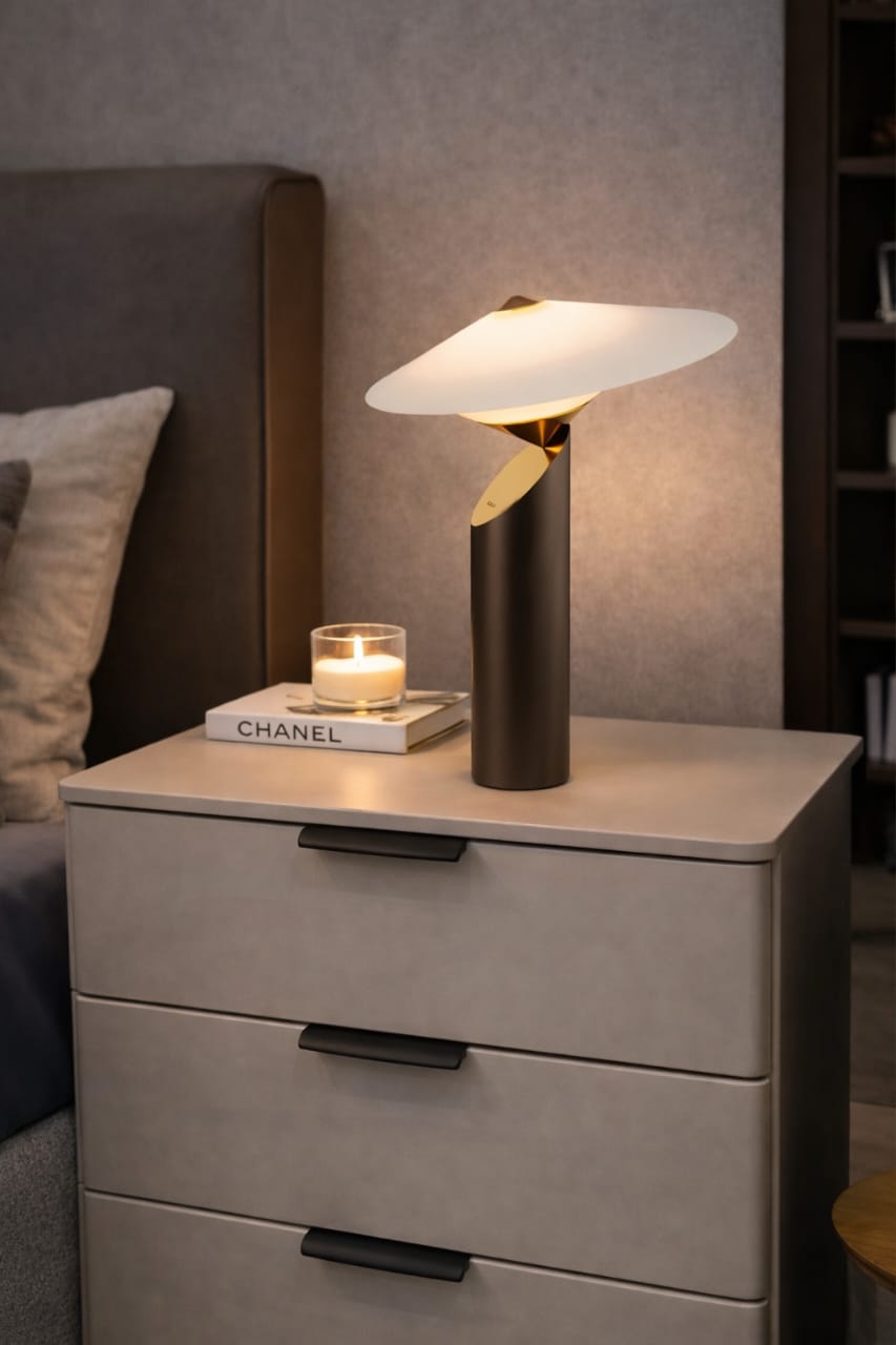 Table lamp
