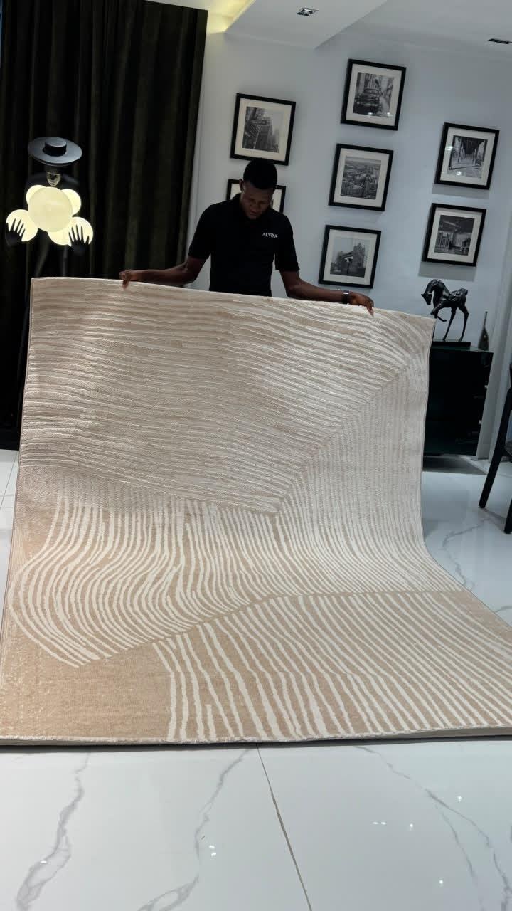 7 by 10ft rug (8283)