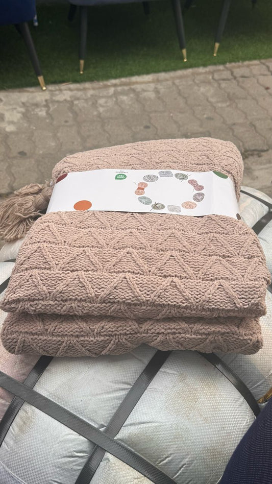 Throw blanket