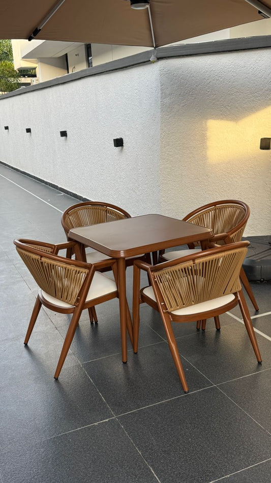 Outdoor Table and Chairs