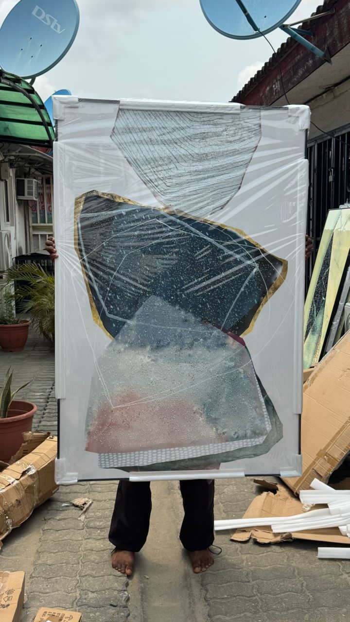 LED2 100 by 150 Crystal frame