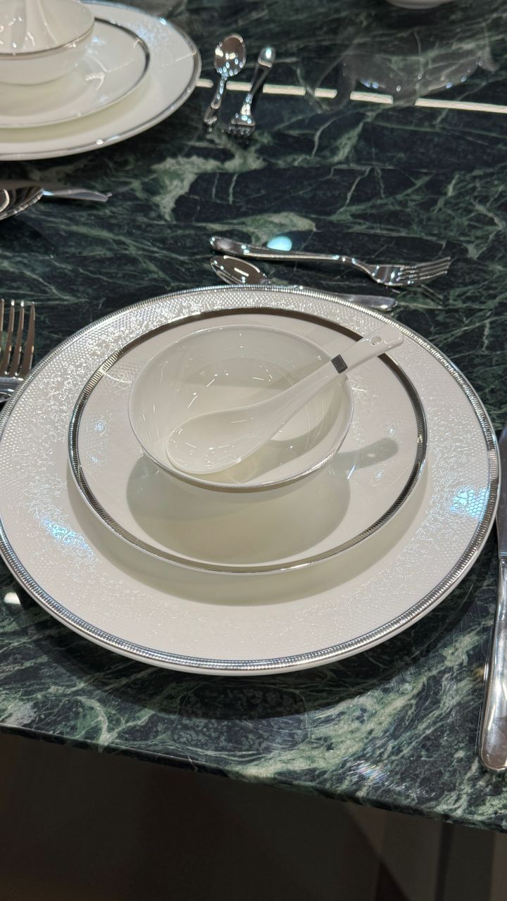 37 pieces Dinner Set