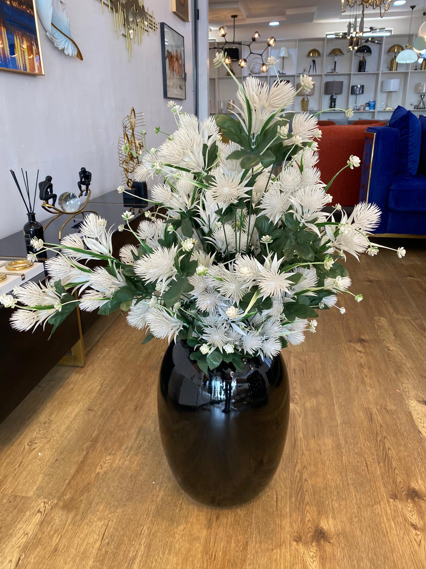 Medium fibre pot and plant