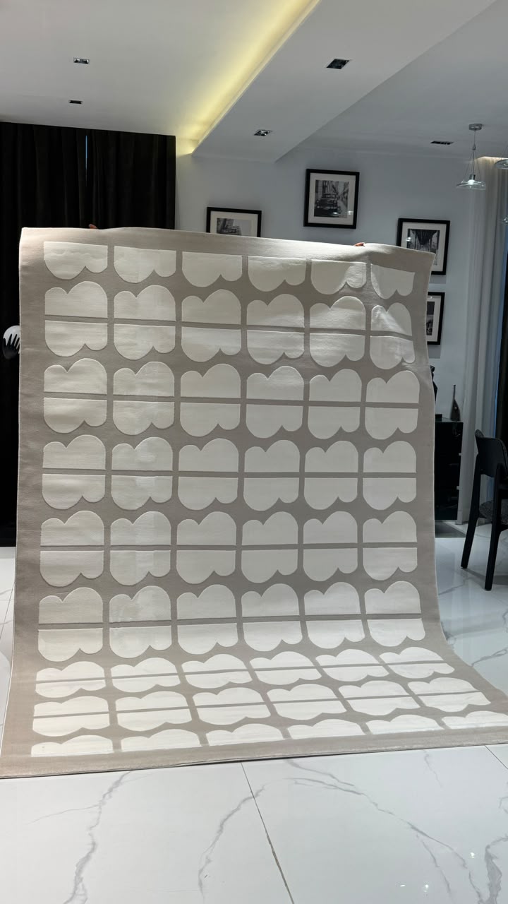 7 by 10ft Rug (81548BE)