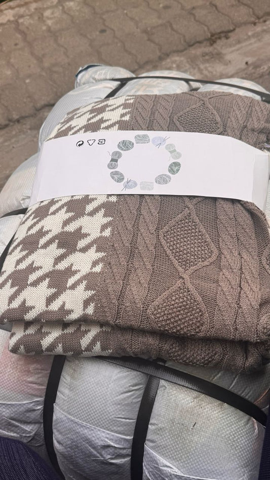 Throw blanket