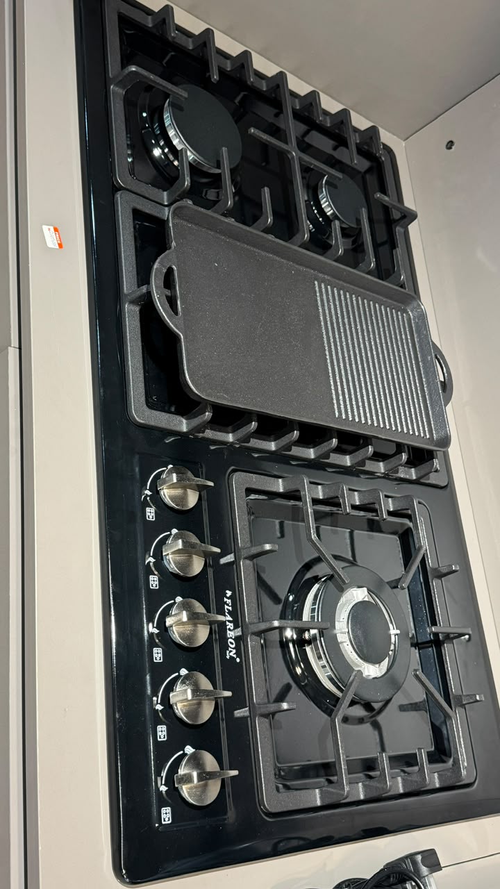 In-built 5 Burner Gas Cooker